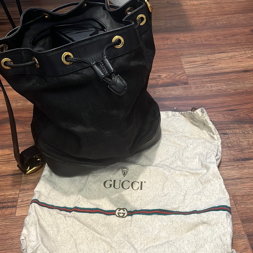 Gucci bucket bag